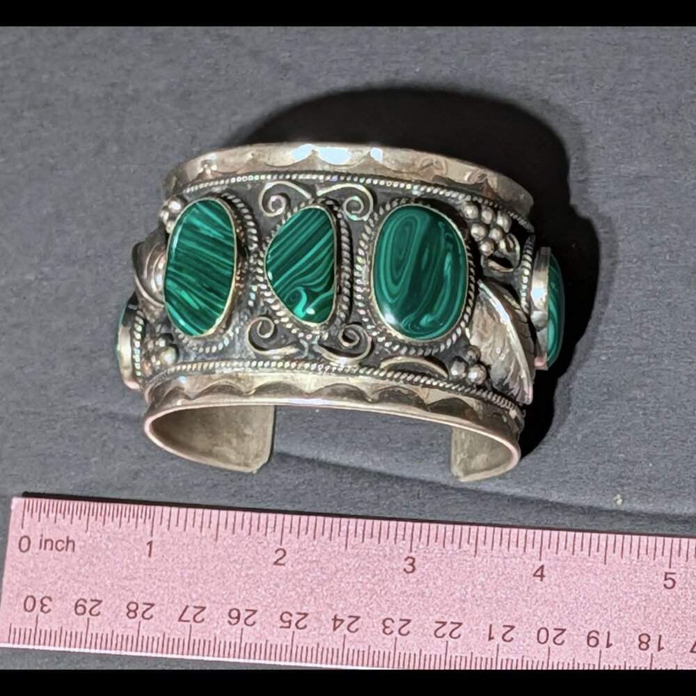 MASSIVE Estate 1950s Native Mexican Malachite Sterling Silver Bracelet - Picture 3 of 6